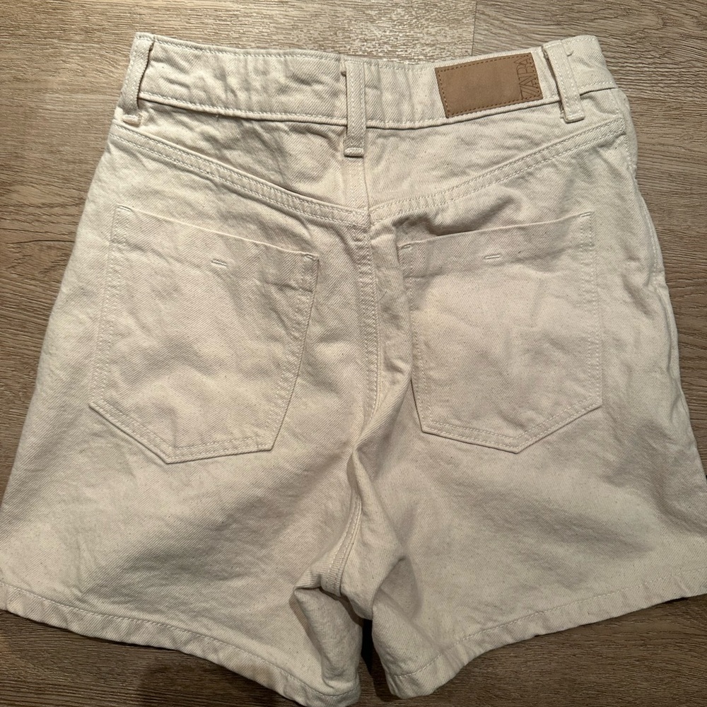 Zara cream shorts